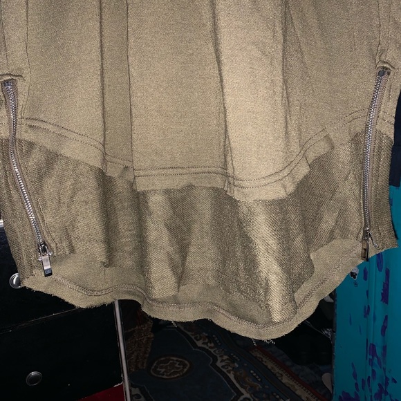 Victorious Unisex Olive Tee - Picture 7 of 7